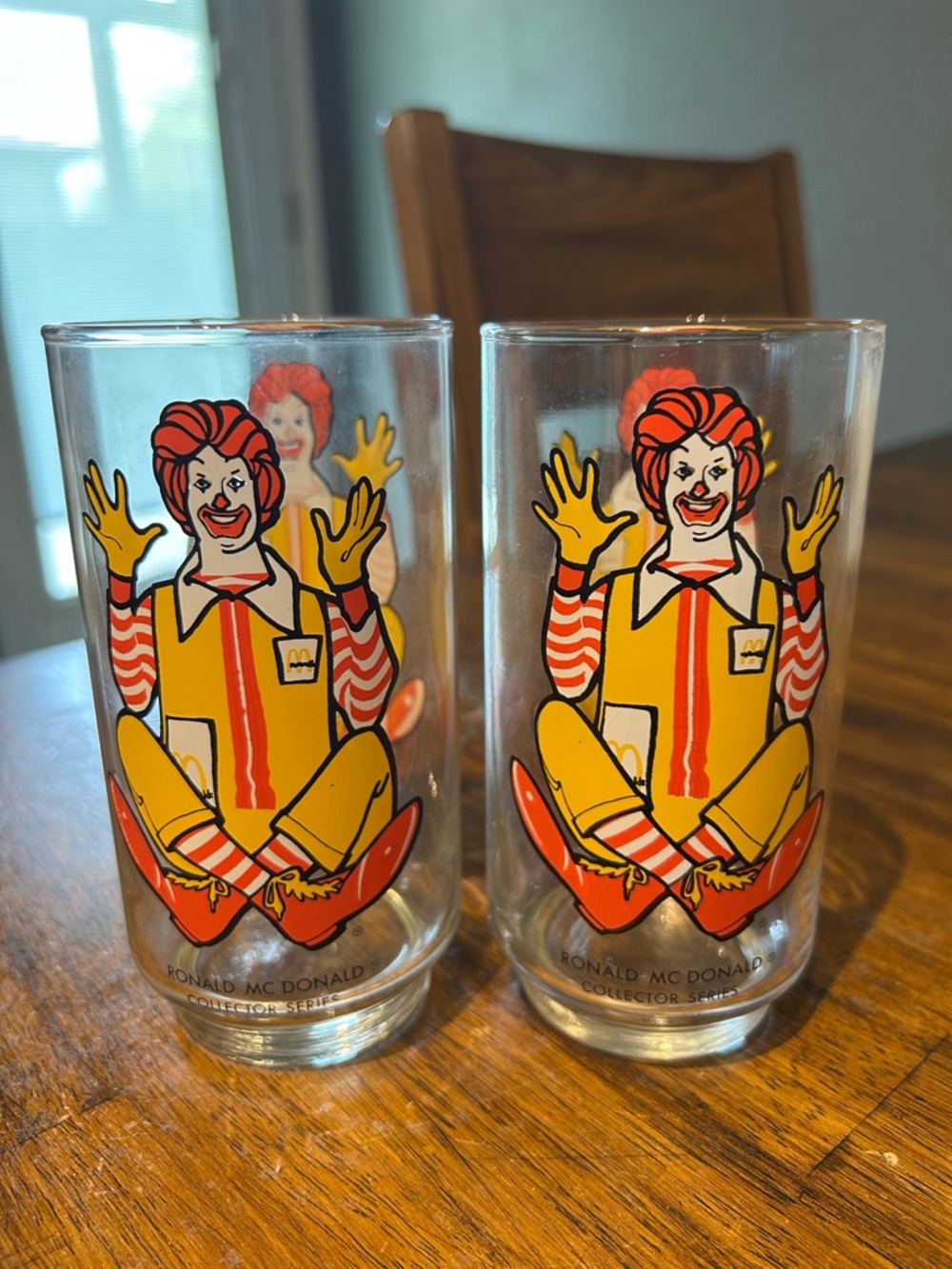 VINTAGE 1977 McDonald's Ronald McDonald Collector Series Glasses - set of 2
